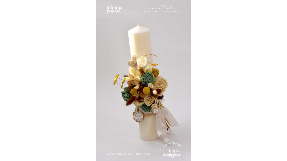Lumanare botez scurta stalp decorata cu flori uscate si eticheta personalizata 4